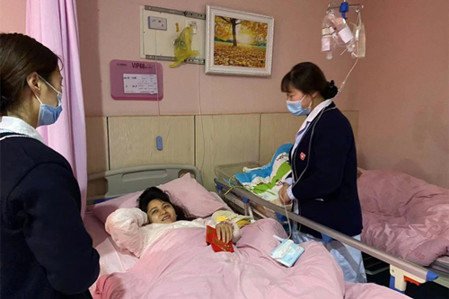 达州复康医院妇产科医护人员拒收红包扬正气 恪守医德暖人心