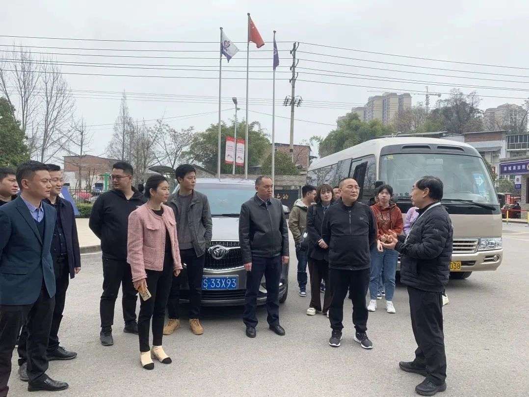 万源市人防办副主任苟中江一行莅临我院学习考察健康县创建工作
